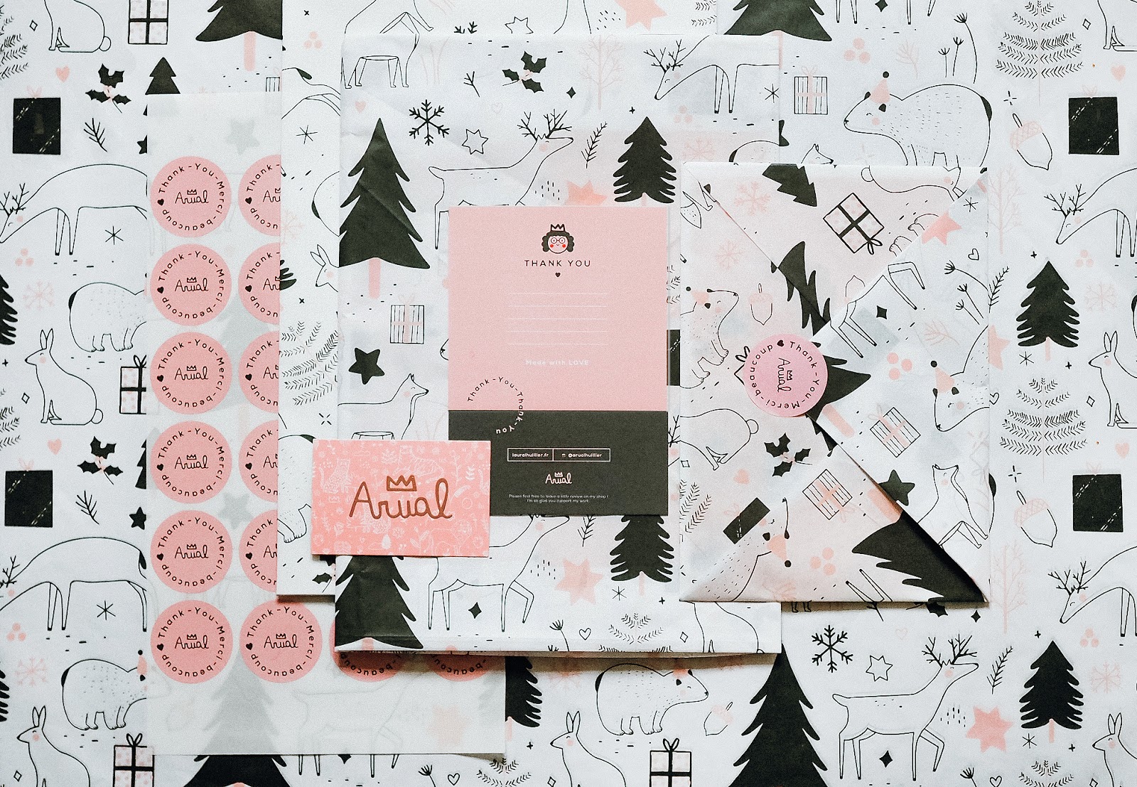 Noissue branded packaging designed by https://www.instagram.com/aruallhuillier/